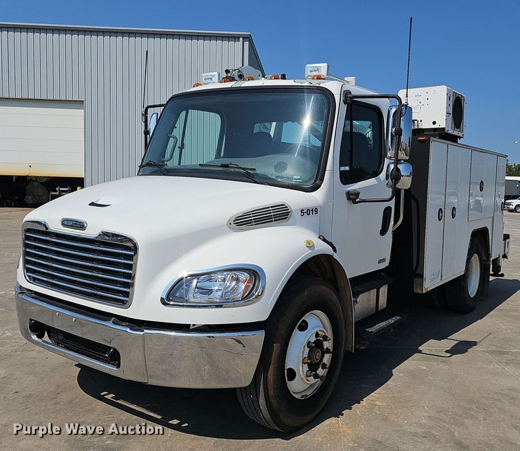 2007 Freightliner  Business Class M2 utility / service truck - NX9140