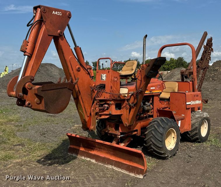 1997 Ditch Witch 5110DD trencher - OG9663
