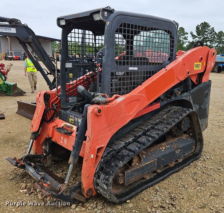 2019 Kubota SVL75-2 tracked skid steer loader - OJ9849
