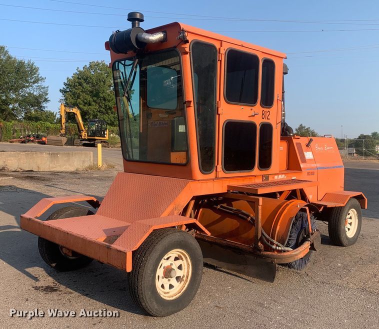 2003 Broce RC350 broom - DM1802