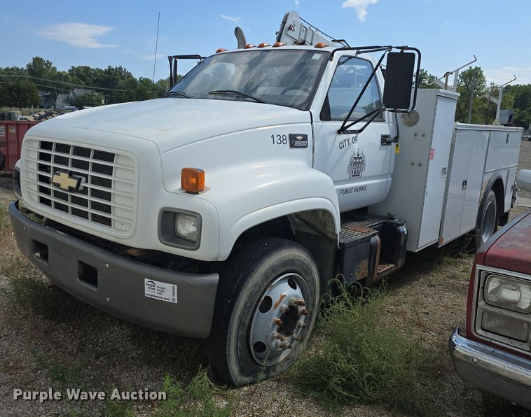 2002 Chevrolet C6500 utility / service truck - DQ4562