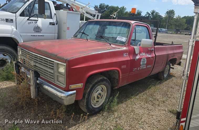 1984 Chevrolet Scottsdale 10 pickup truck - DQ4563