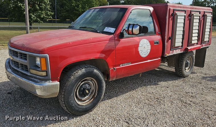 1994 Chevrolet C2500 animal control pickup truck - DQ5150