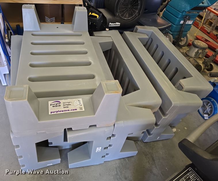 (14) dunnage racks  - DS4787