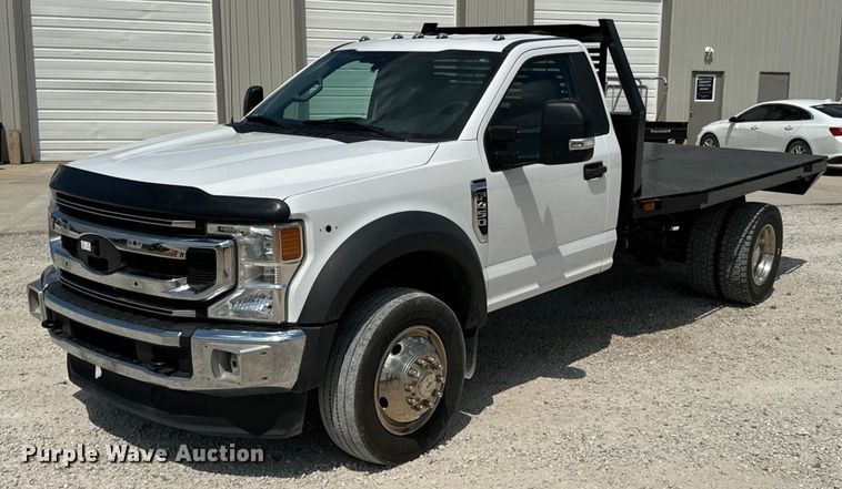 2020 Ford F450 Super Duty XLT flatbed truck - DX1156