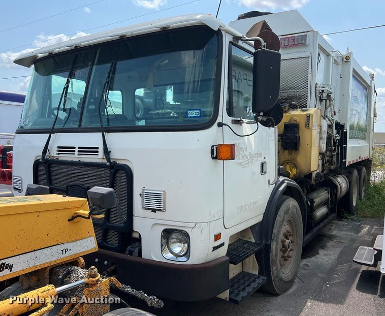 2014 AutoCar Xpeditor  refuse truck - EJ3003