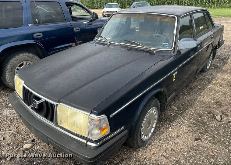 1989 Volvo 240 DL  - JD9297