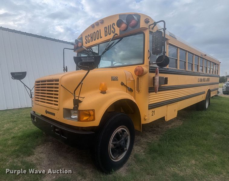 1997 International 3800 school bus - NG9928