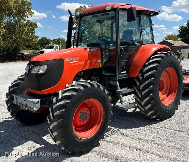 Kubota M108S MFWD tractor - NQ9782
