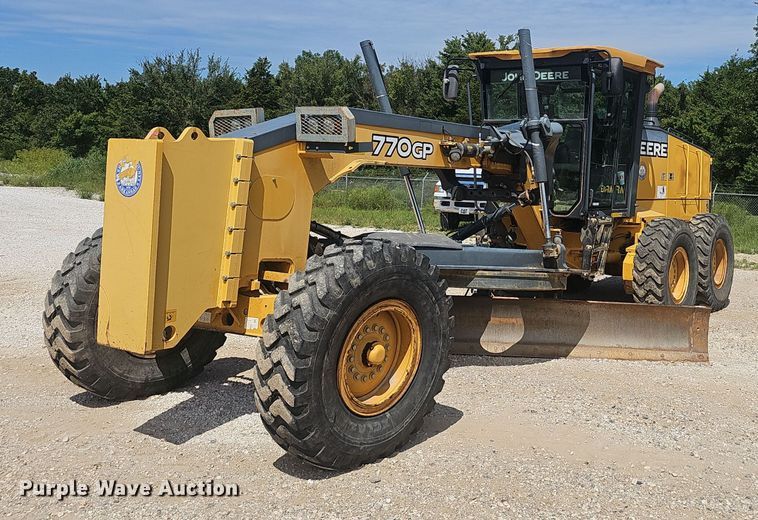 2012 John Deere 770G motor grader - NX9097