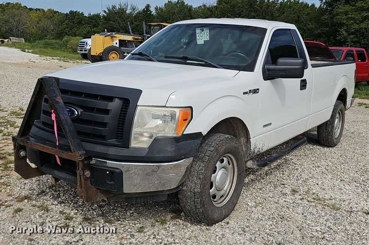 2013 Ford F150 XL pickup truck - NX9102