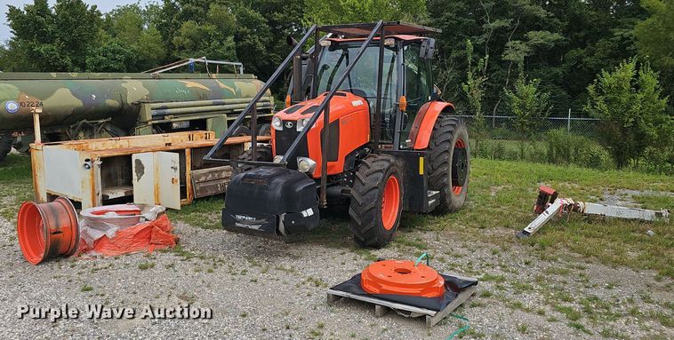 Kubota  M6-111 MFWD tractor - NX9114
