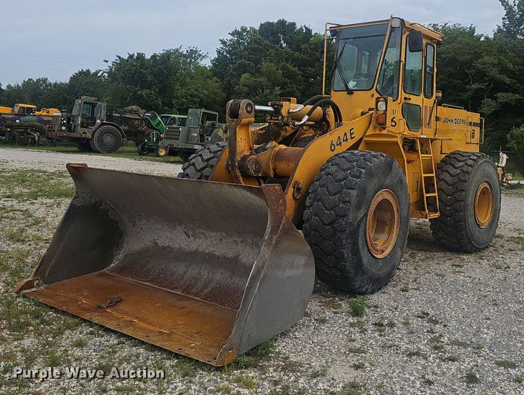 1991 John Deere  644E loader - NX9165