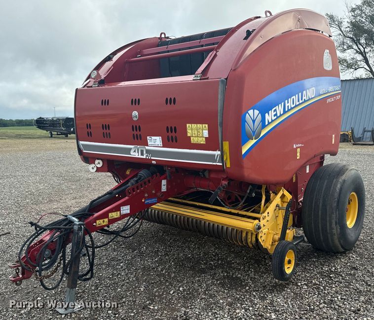 2015 New Holland RB560 round baler - DV2762
