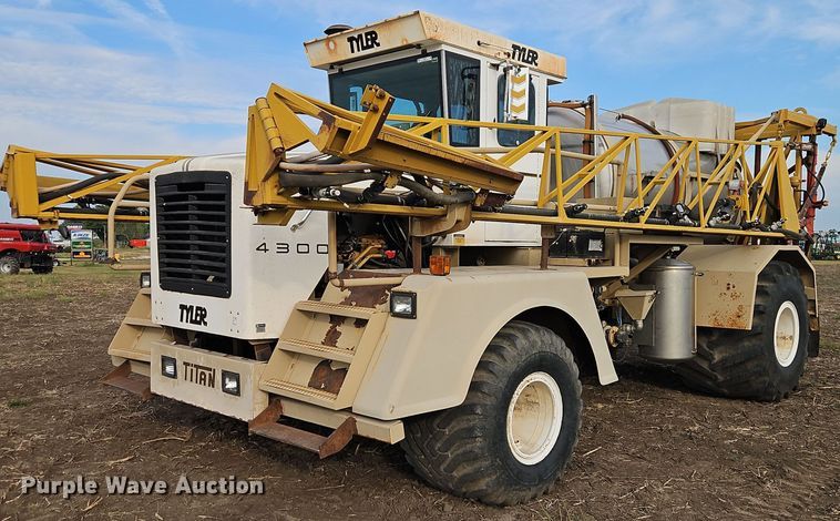 Tyler 4300 sprayer - EI8374