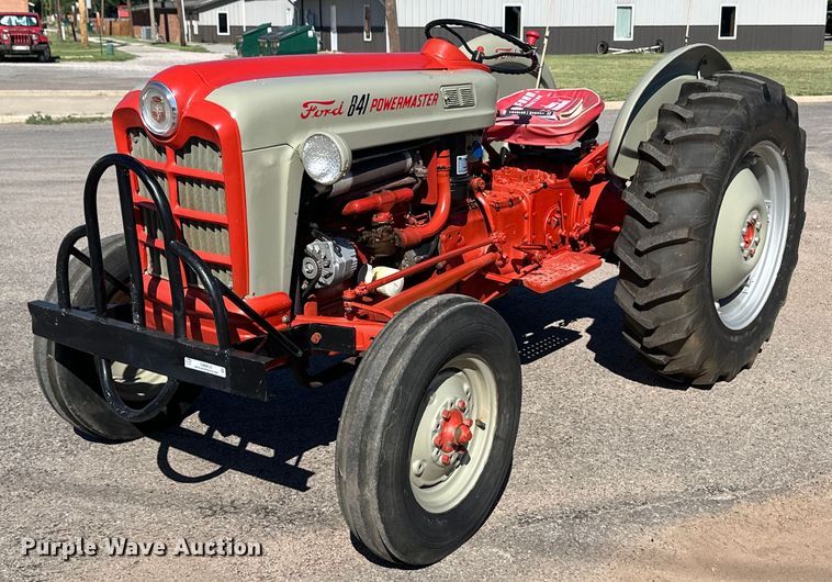 1962 Ford 841 Powermaster tractor - OM9658
