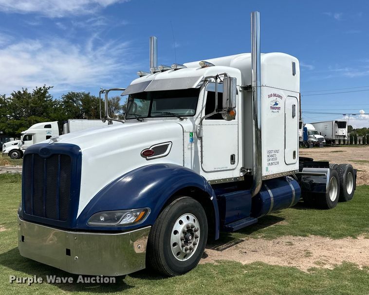 2008 Peterbilt 386 semi truck - DD3214