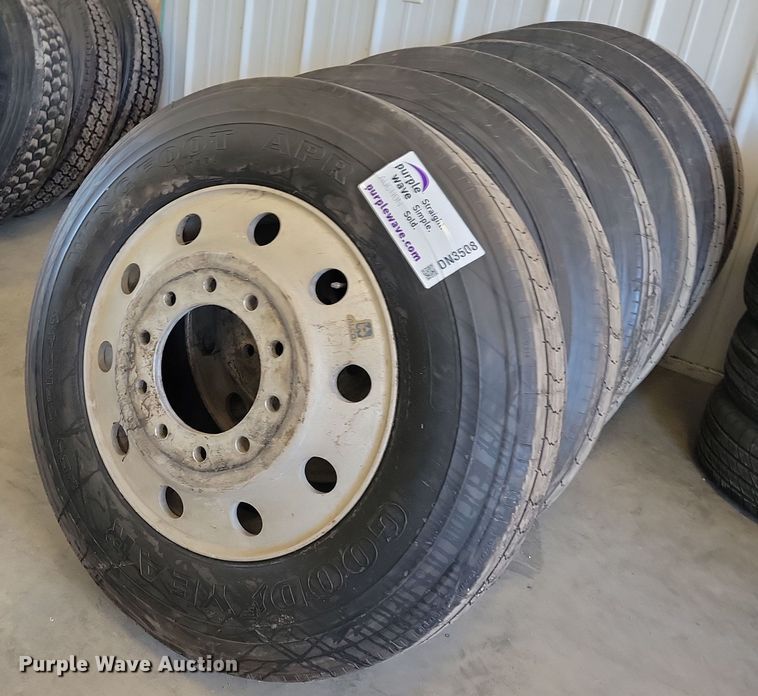 (11) 285/75R24.5 tires and wheels - DN3508