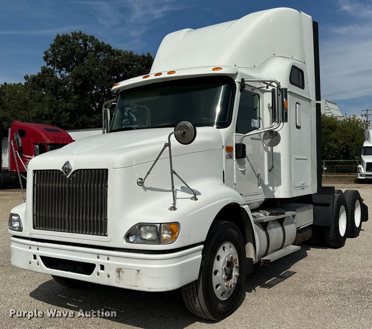 2008 International  9200i semi truck - DV5920