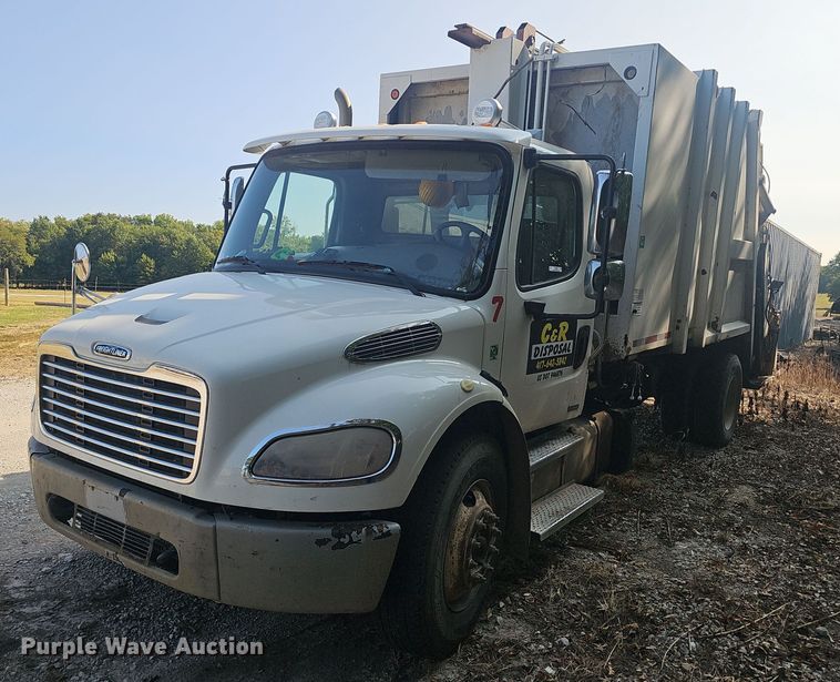 2011 Freightliner M2 refuse truck - NX9209