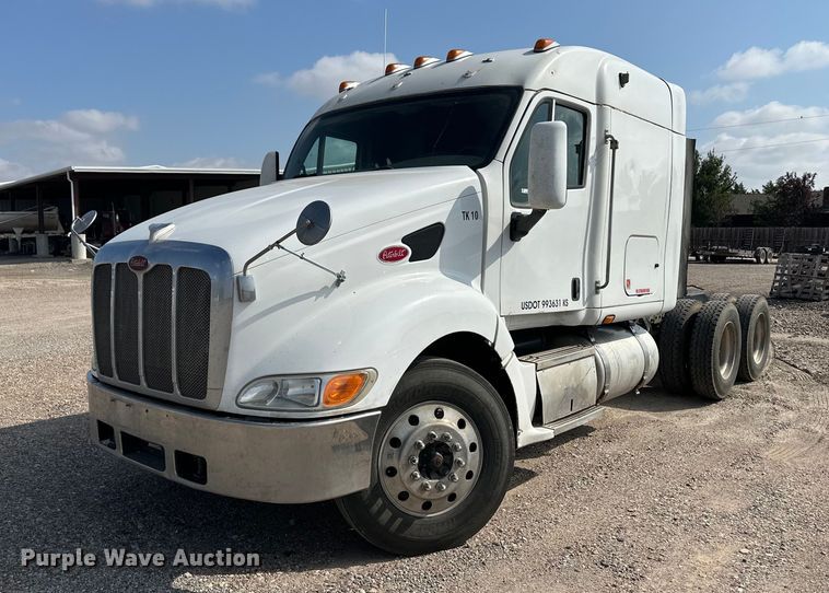 2006 Peterbilt 387 semi truck - OM9683