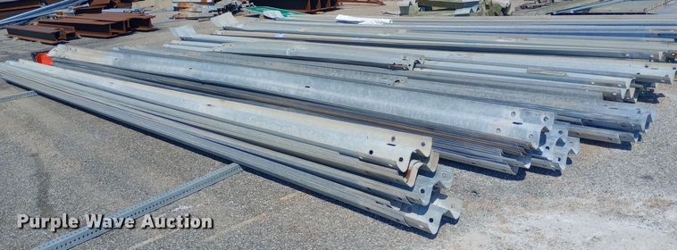 Approximately 50 guardrail sections - DH1299