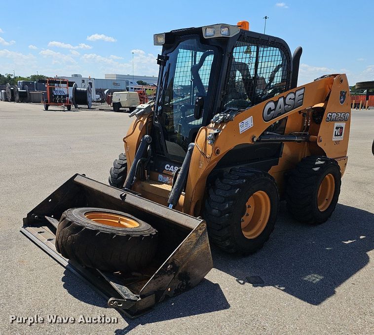 2012 Case SR250 skid steer loader - DQ4606
