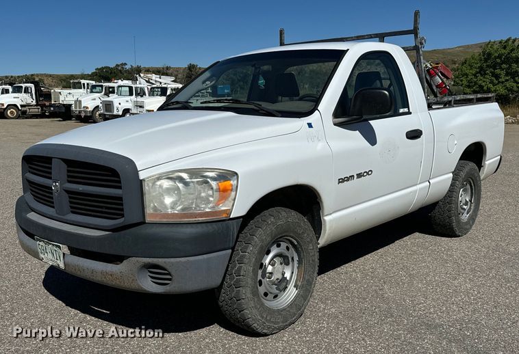 2006 Dodge Ram 1500 pickup truck - EG9842