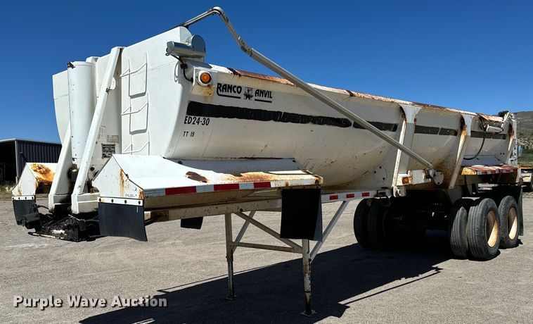 2004 Ranch Manufacturing  end dump trailer - LW9799