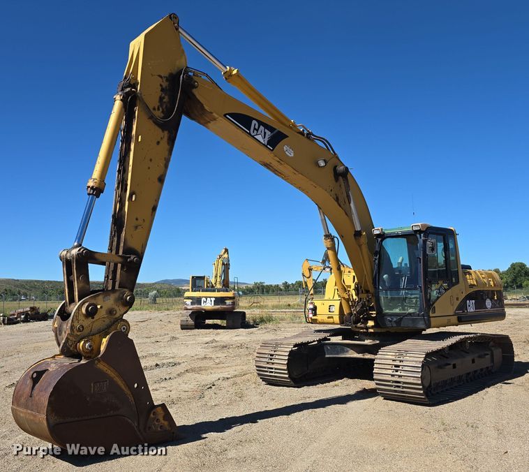 2005 Caterpillar 325C L excavator - LW9806