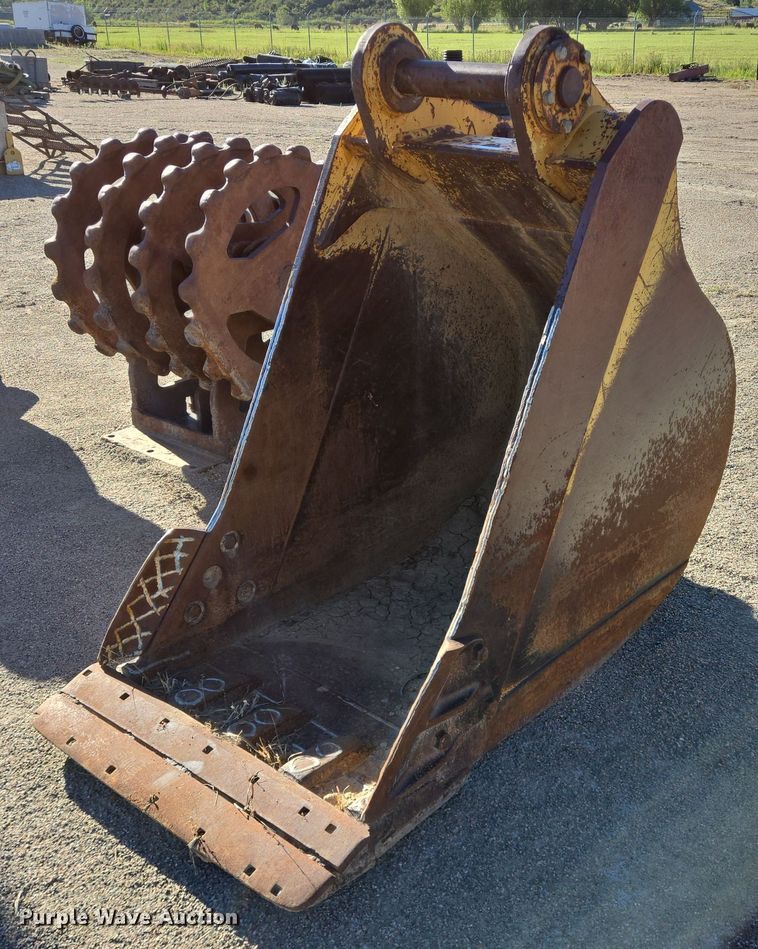 Caterpillar excavator bucket - LW9830