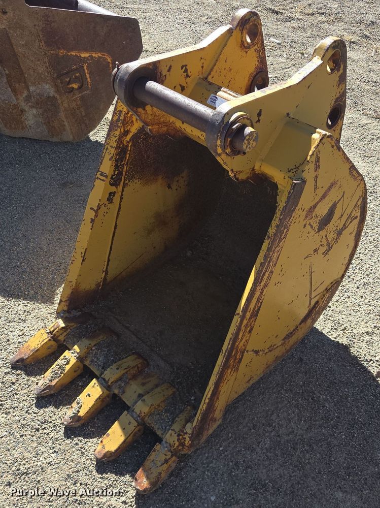 Excavator bucket - LW9836