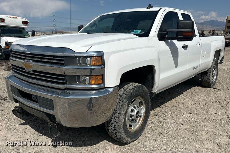 2015 Chevrolet Silverado 2500HD Double Cab pickup truck - DP3359