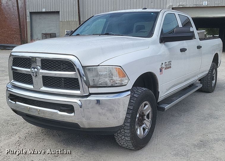 2016 Dodge Ram 2500 HD Crew Cab pickup truck - DQ3663