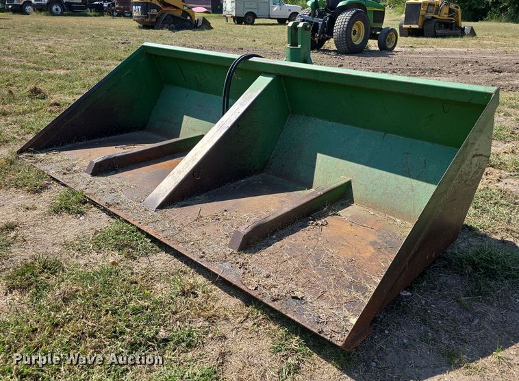 Knuse 110" W three point bucket - DS4795