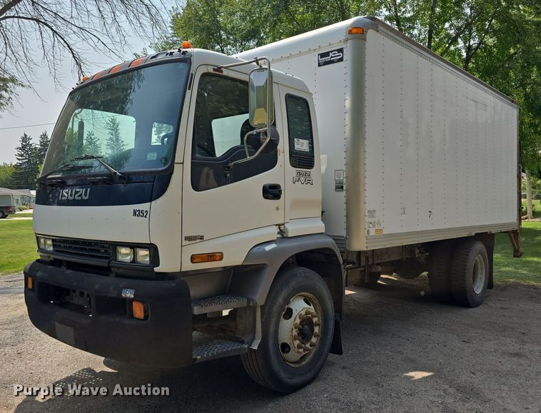 2006 Isuzu FVR box truck - DS4837