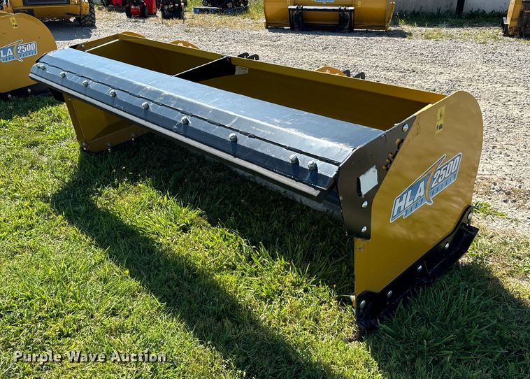 HLA 2500 skid steer snow pusher - DV5891