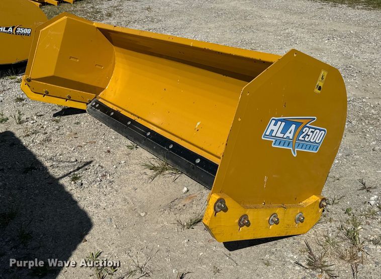 HLA 2500 skid steer snow pusher  - DV5893
