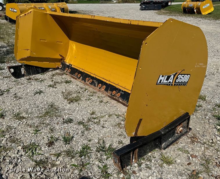 HLA 3500 skid steer snow pusher - DV5894