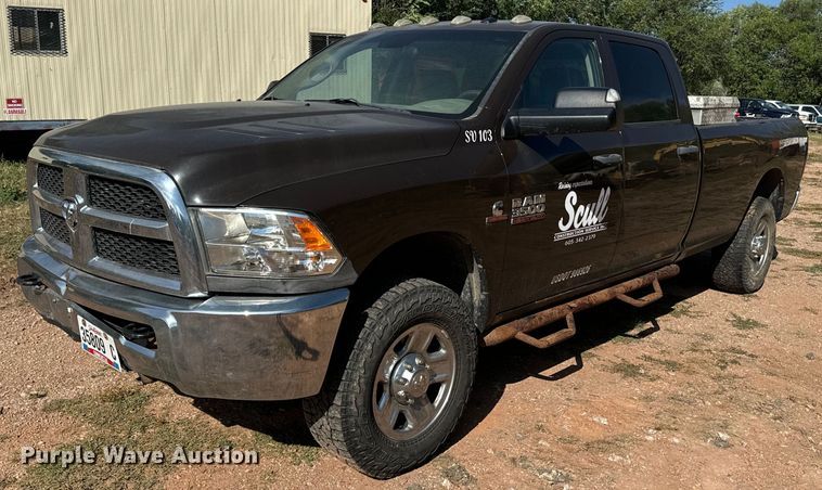 2013 Dodge Ram 3500 Crew Cab pickup truck - EE7707