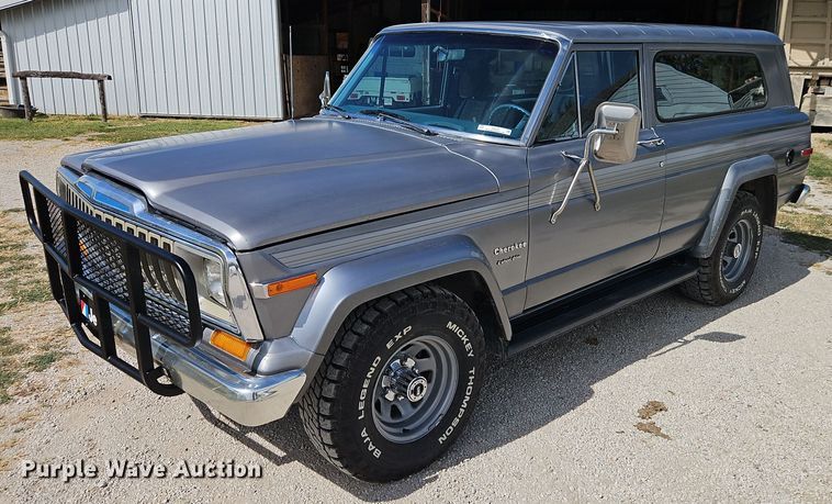 1982 Jeep Cherokee  SUV - EI8375