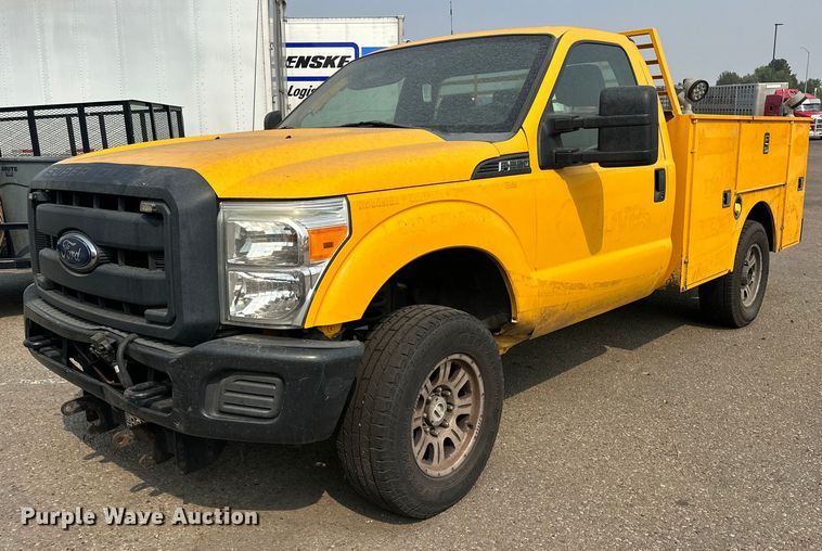 2013 Ford F250 Super Duty utility bed pickup truck - EJ8979