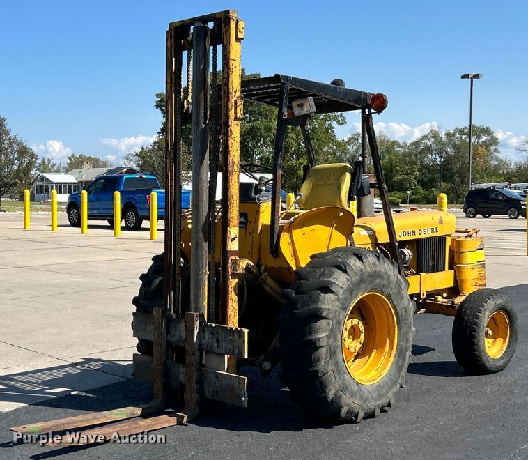 1972 John Deere 380 forklift - EK3370