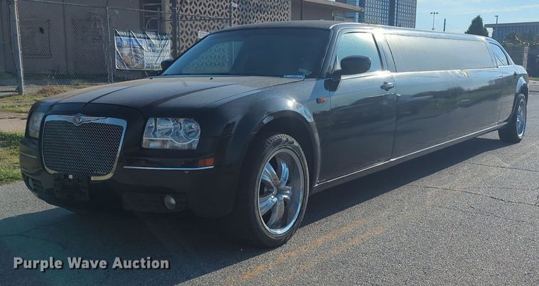 2007 Chrysler 300 Touring  limousine - EQ2033