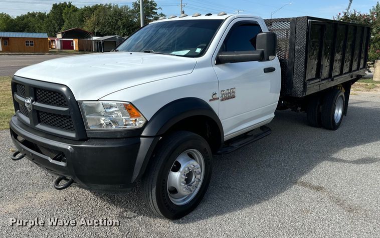 2018 Dodge Ram 4500 flatbed truck - IE9035