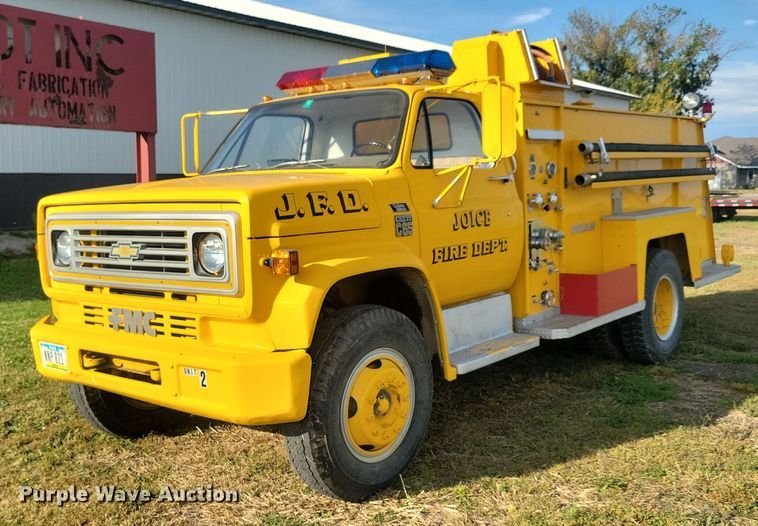 1977 Chevrolet  Custom Deluxe C65 pumper fire truck - JO9409