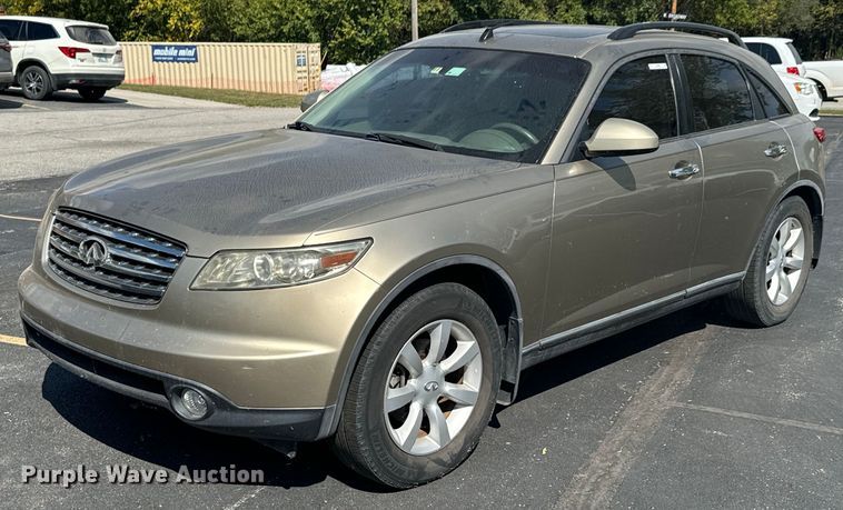 2003 Infiniti FX35 SUV - NR9855