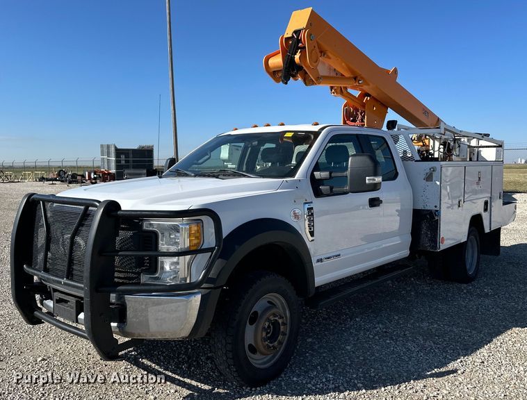 2017 Ford F550 Super Duty XL bucket truck - DL0478