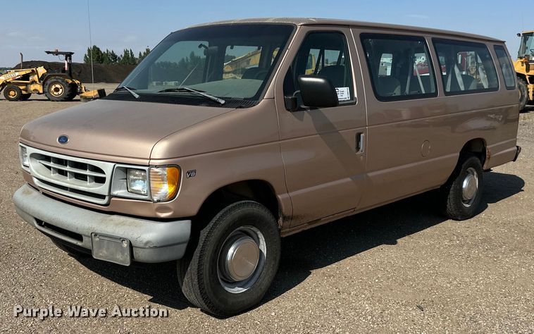 1998 Ford  E350 van - DN0743