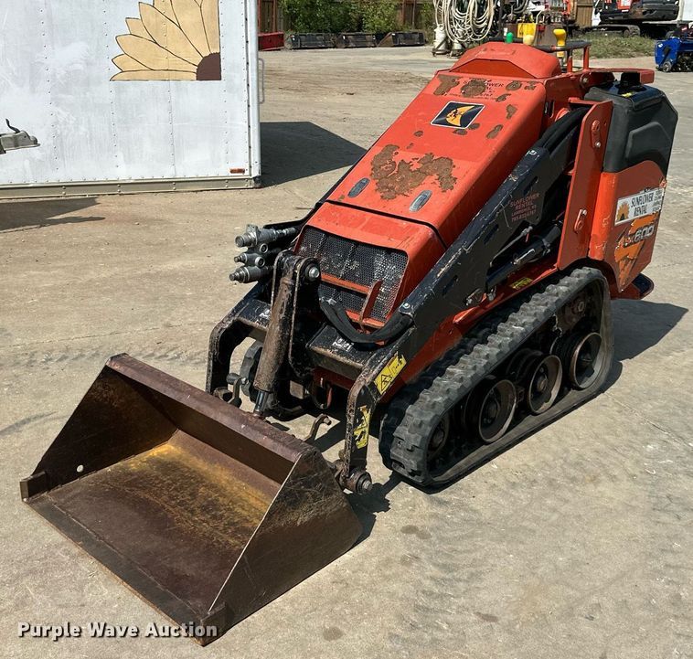2017 Ditch Witch  SK600 compact utility loader - DR2603